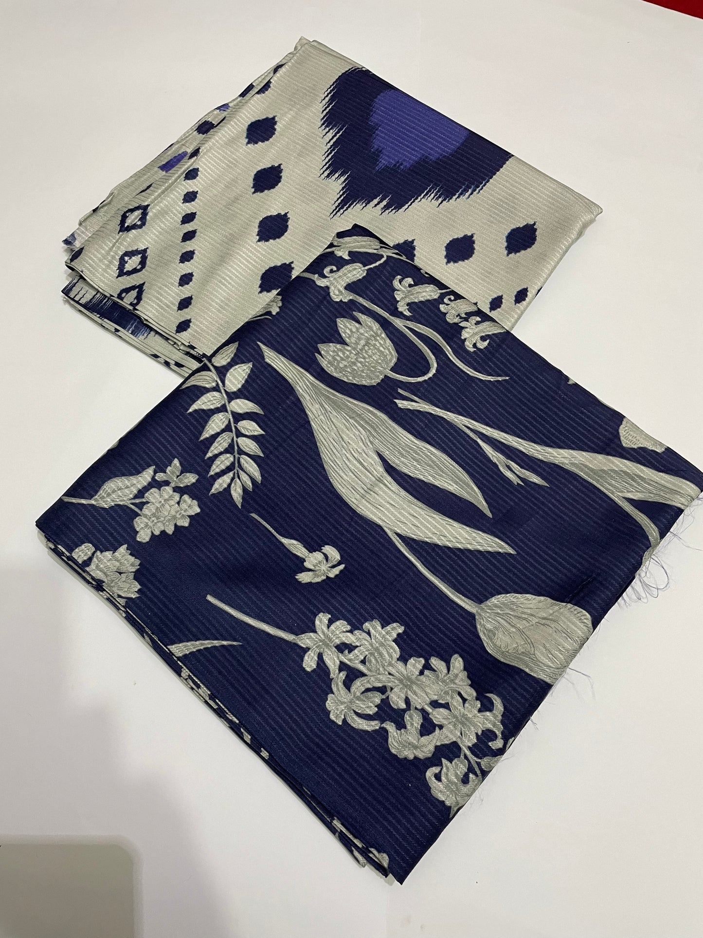 3 Pc Viscose Printed Unstitched Suit