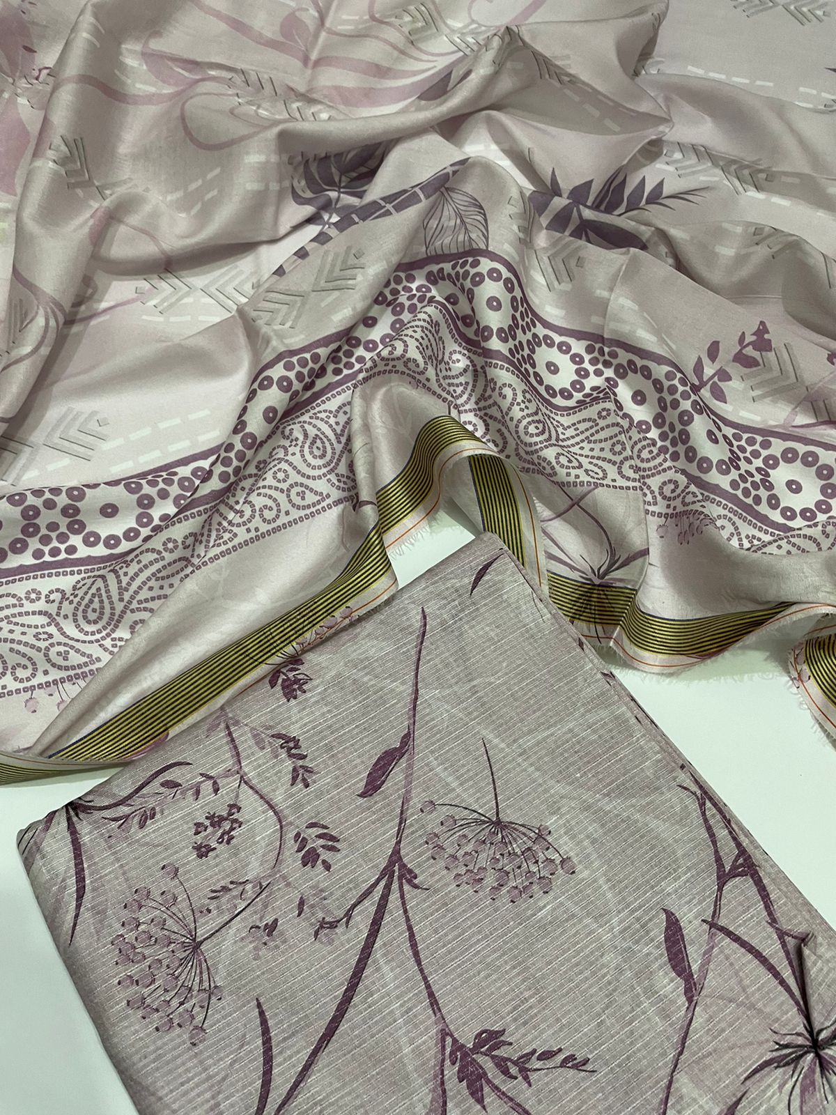 3 Pc bana dora Lawn All Over Print Suit – Unstitched