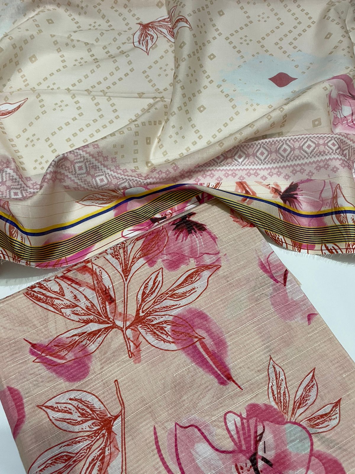 3 Pc bana dora Lawn All Over Print Suit – Unstitched