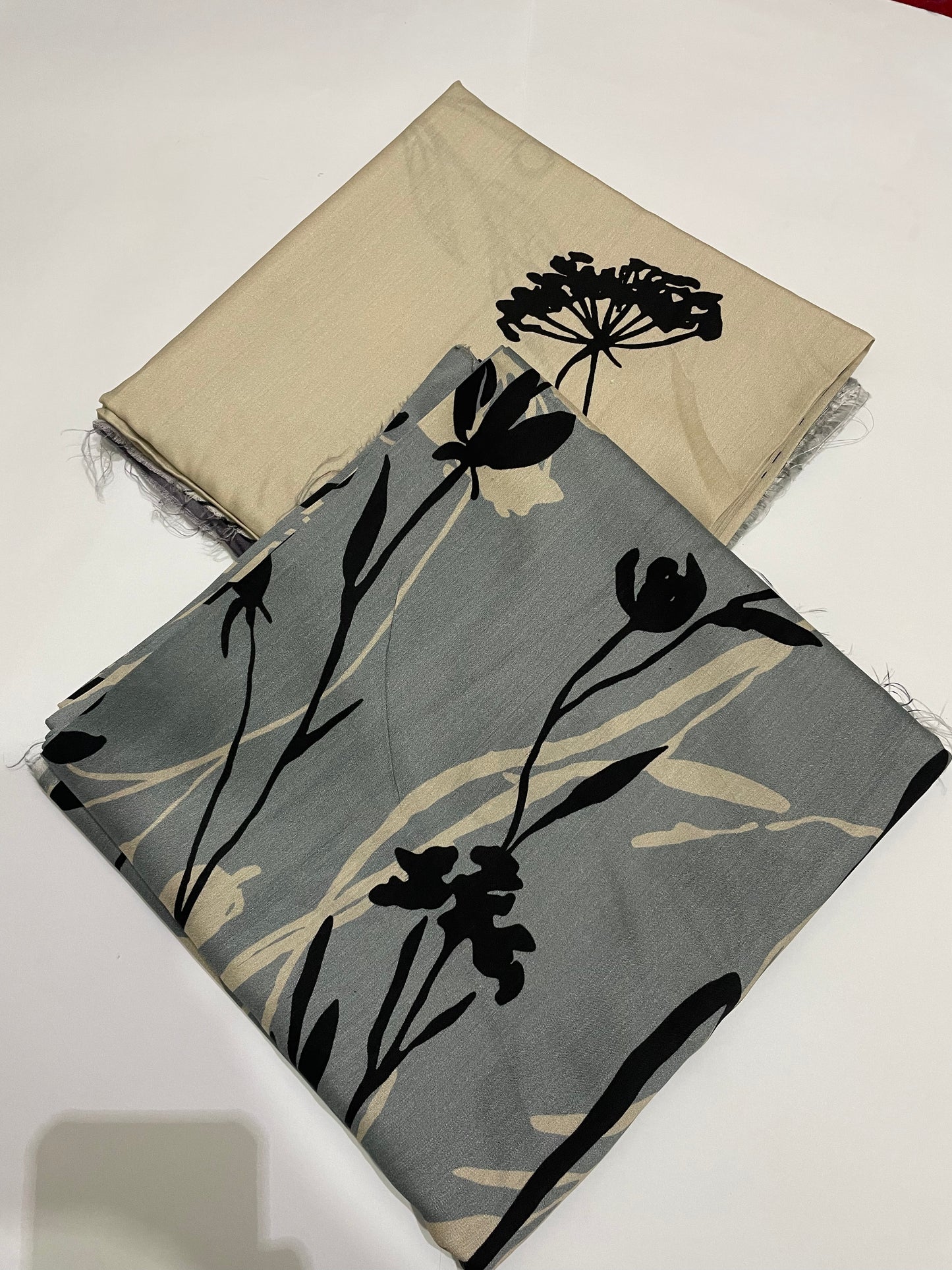 3 Pc Viscose Printed Unstitched Suit